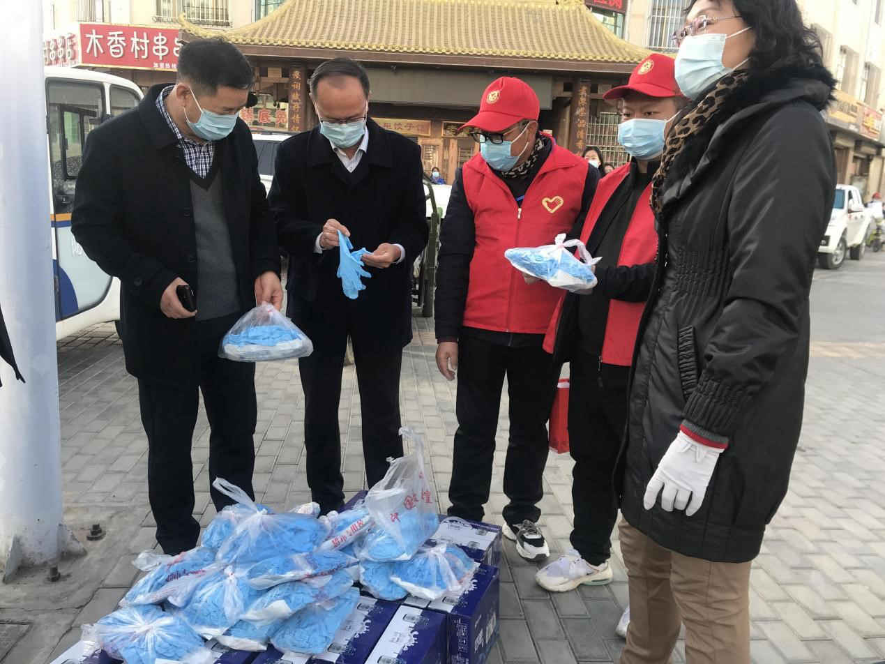 馬宗?？赐繂?wèn)疫情防控一線黨員職工